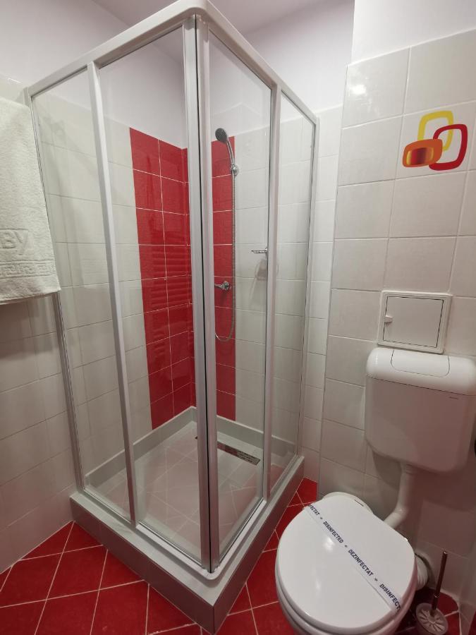 Hotel New Derby Κονστάντζα Εξωτερικό φωτογραφία