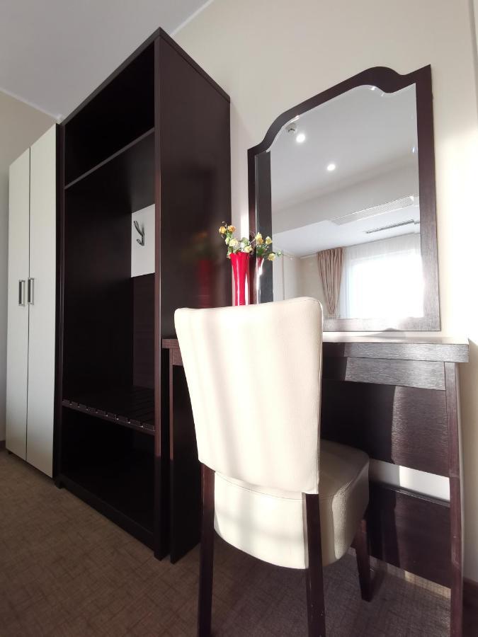 Hotel New Derby Κονστάντζα Εξωτερικό φωτογραφία