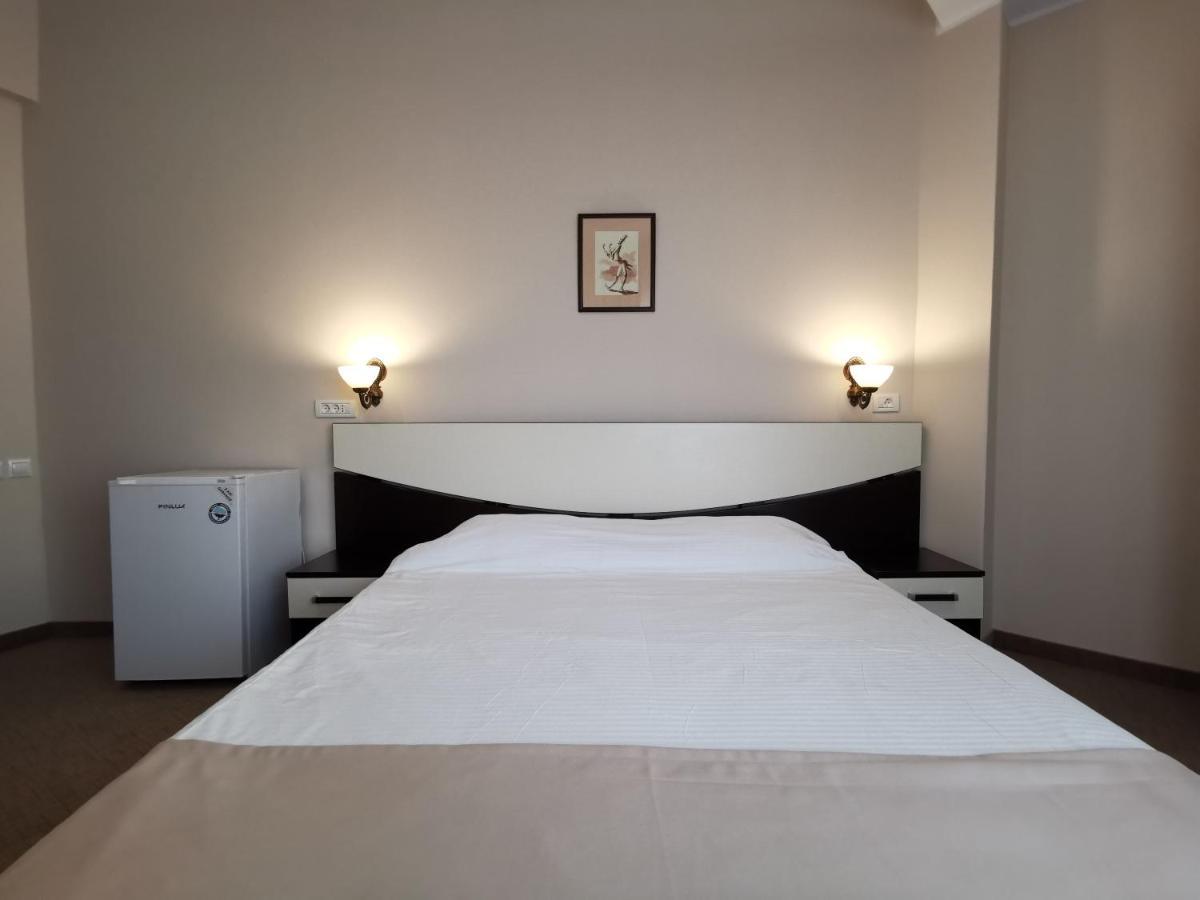 Hotel New Derby Κονστάντζα Εξωτερικό φωτογραφία