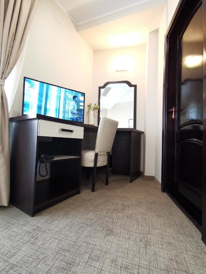 Hotel New Derby Κονστάντζα Εξωτερικό φωτογραφία