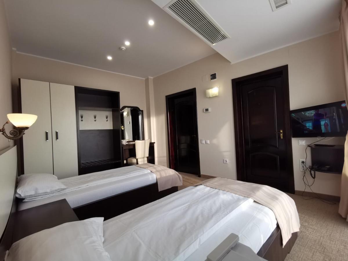 Hotel New Derby Κονστάντζα Εξωτερικό φωτογραφία