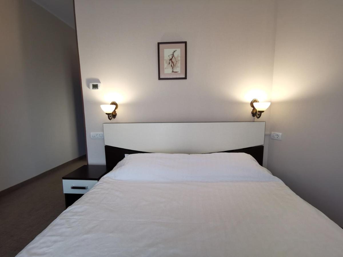 Hotel New Derby Κονστάντζα Εξωτερικό φωτογραφία