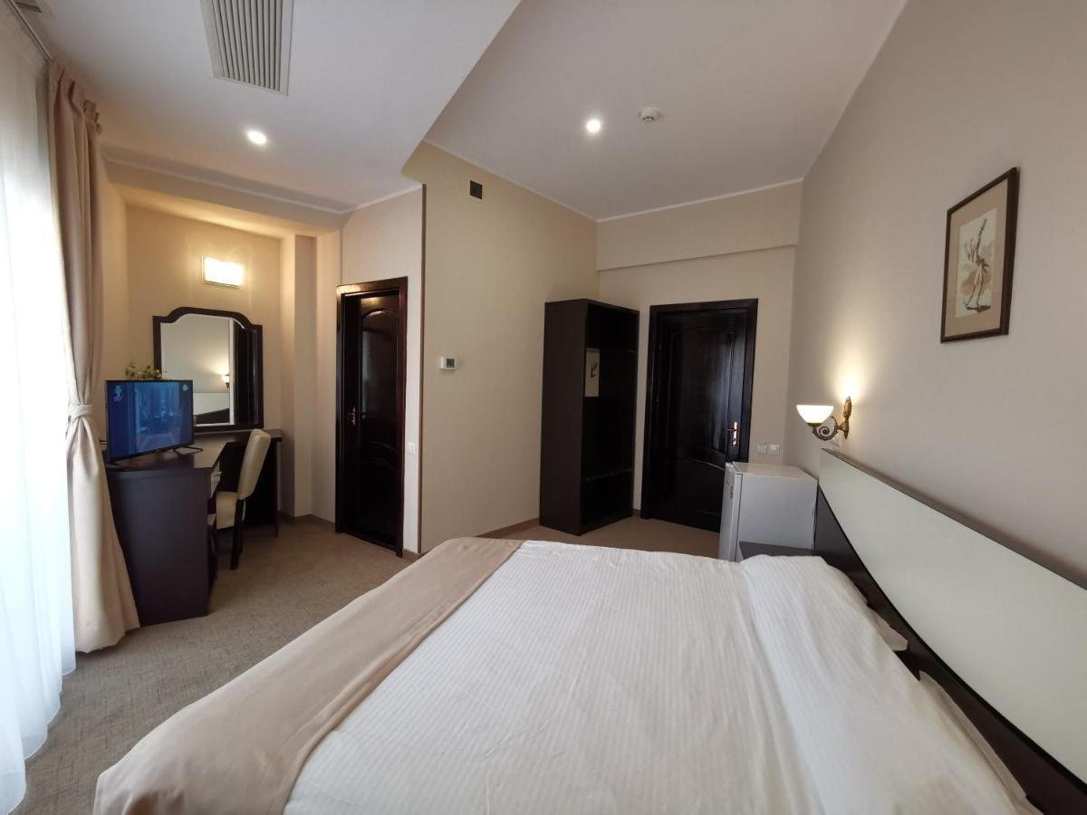 Hotel New Derby Κονστάντζα Εξωτερικό φωτογραφία