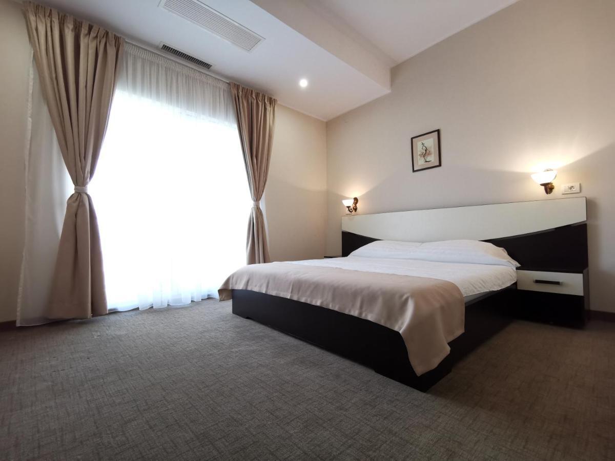 Hotel New Derby Κονστάντζα Εξωτερικό φωτογραφία